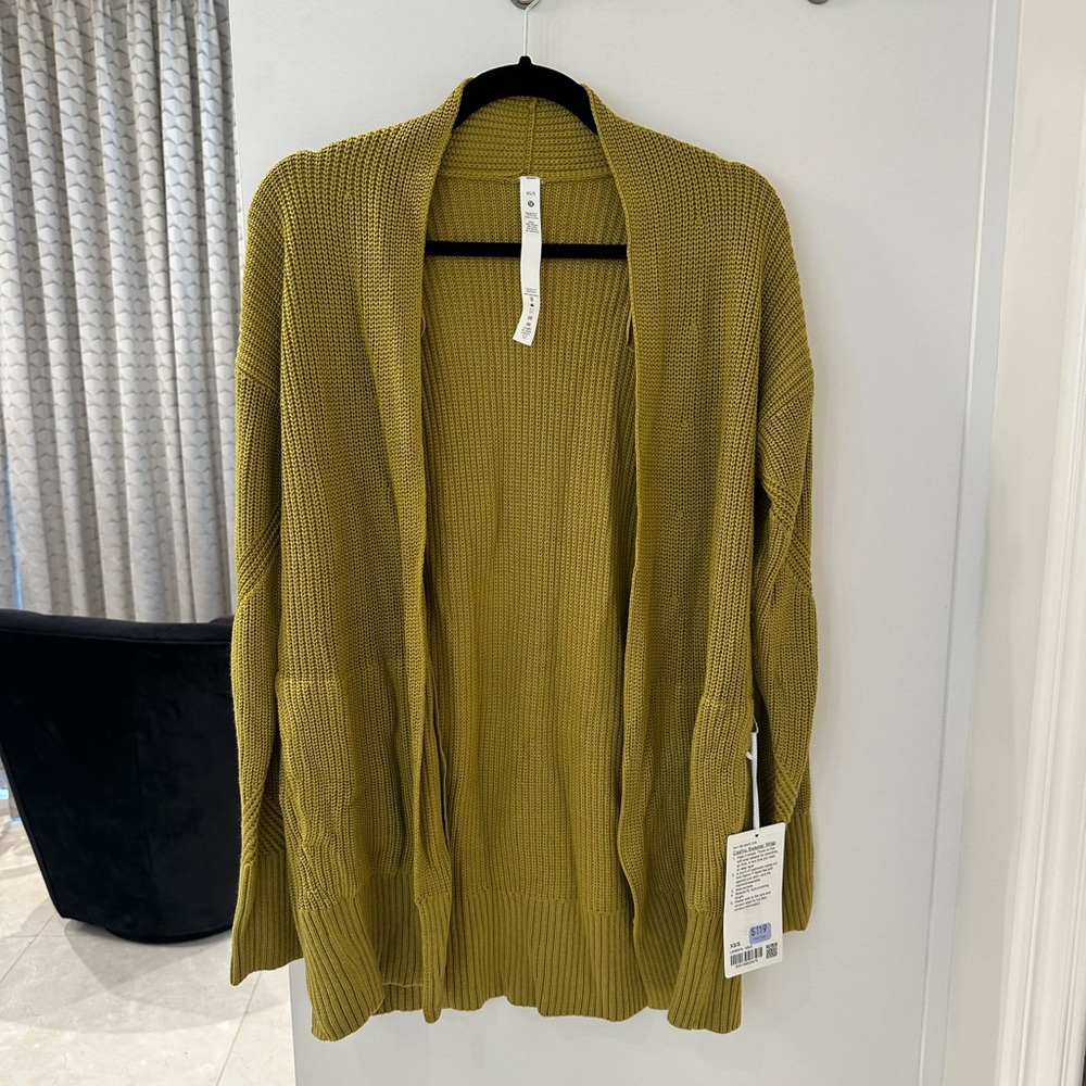 Lululemon - Cashlu Sweater Wrap